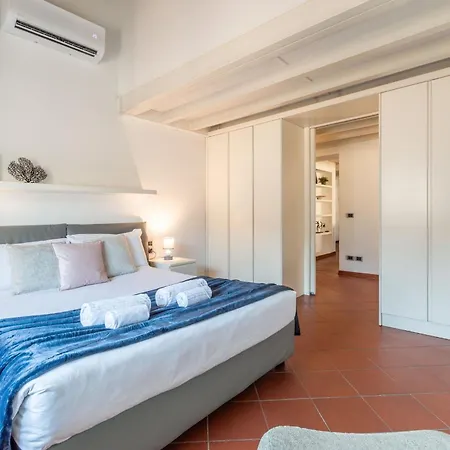 Casa Rondinelli Florence